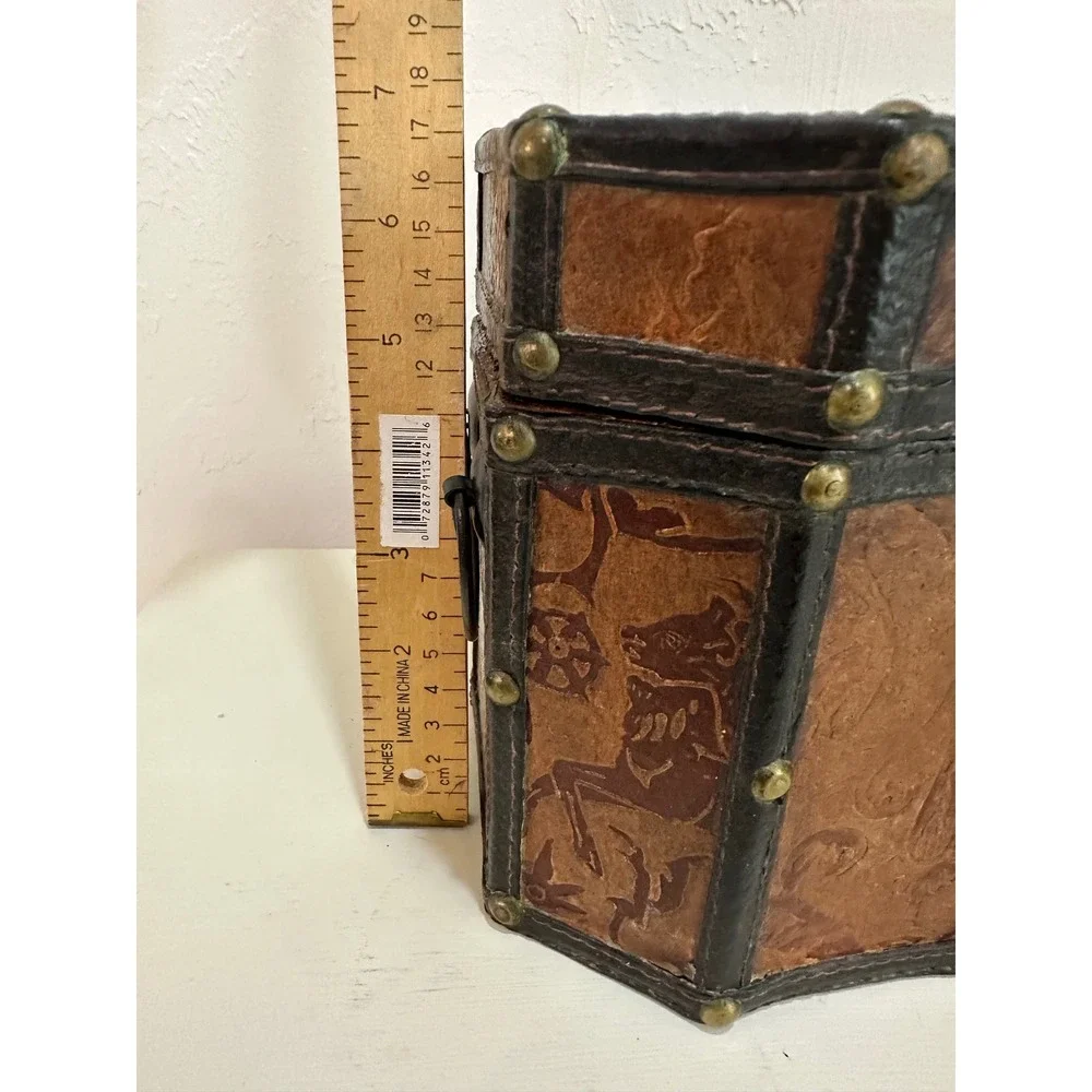 Unbranded Trinket Box Unisex Small Brown Good Embossed Faux Leather Pirate Chest